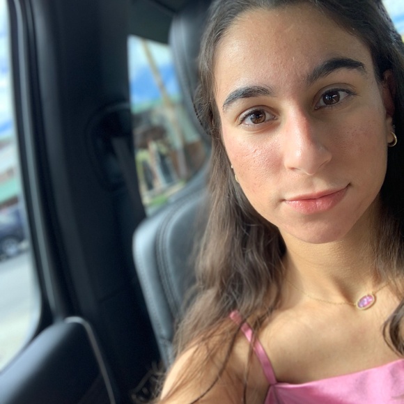 Meet your Posher, Sara - Picture 4 of 13